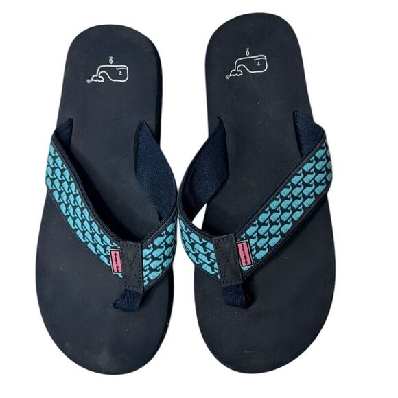 Vineyard Vines Men’s Whale Print Flip Flops. Size 9. - Picture 1 of 4
